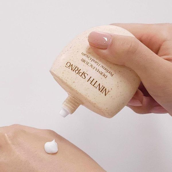 Парфумований крем для рук Derma Factory Perfume Hand Cream, 50 г 0000171 фото