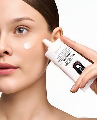 Коригуючий крем для обличчя (світлий) YU.R ССС Cream (Light) SPF50+++ 0000236 фото
